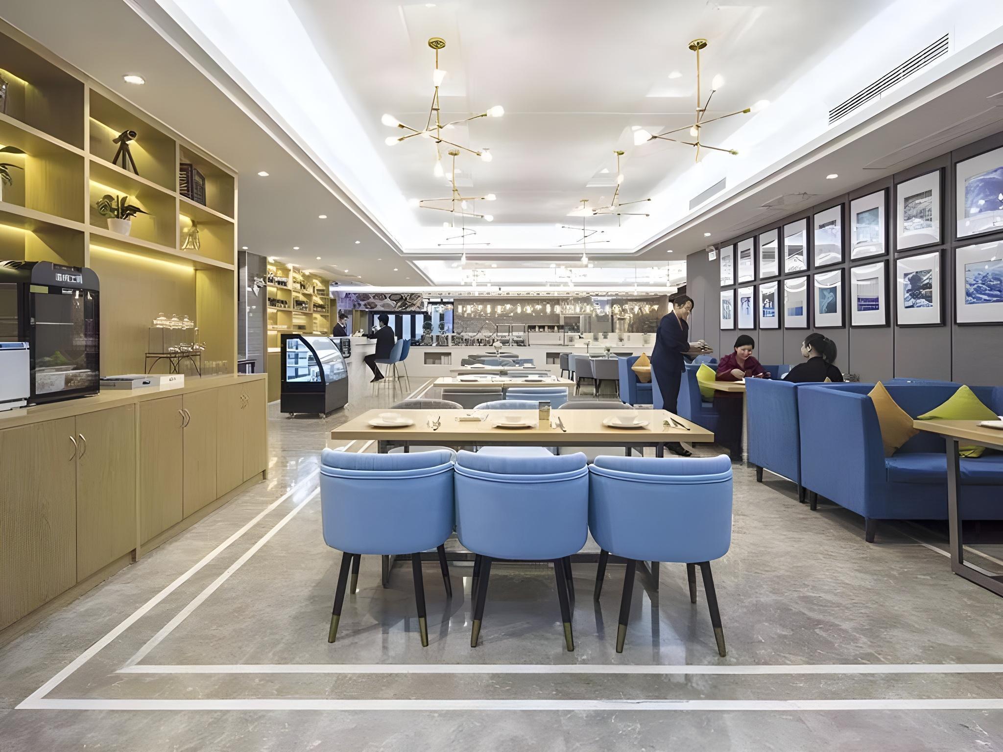 Kyriad Marvelous Hotel (Shanghai Jiading Baolong Plaza) 39/42
