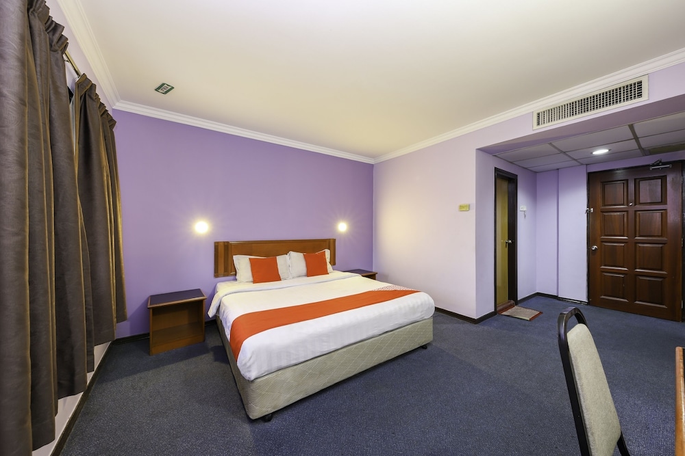 OYO 473 Comfort Hotel 2 40/55