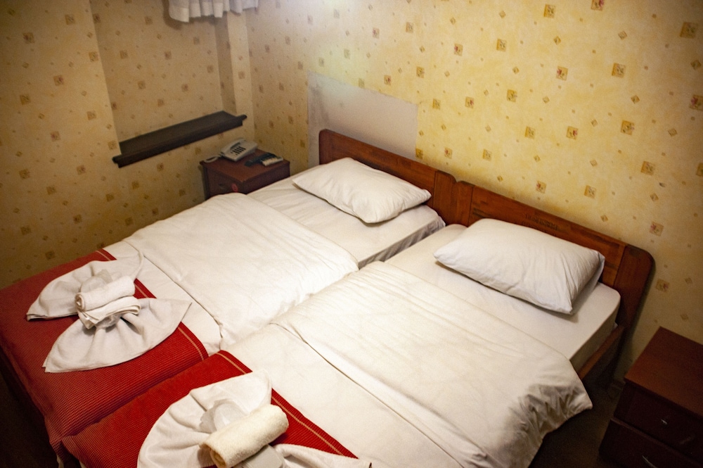 Istanbul Irish Hotel 15/40