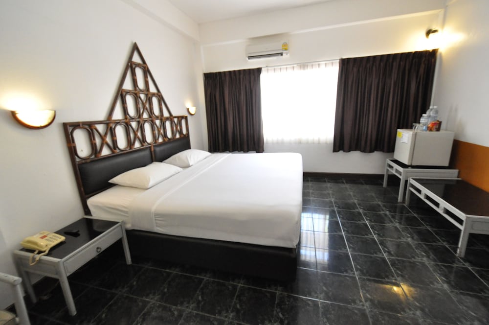 Basaya Beach Hotel And Resort 14/63