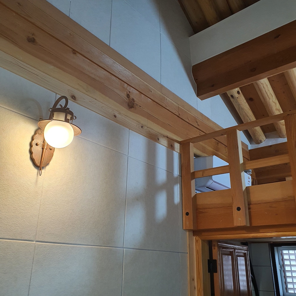 Hanok Hyeyum 25/50