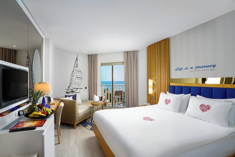 HONEYMOON, SEA VIEW