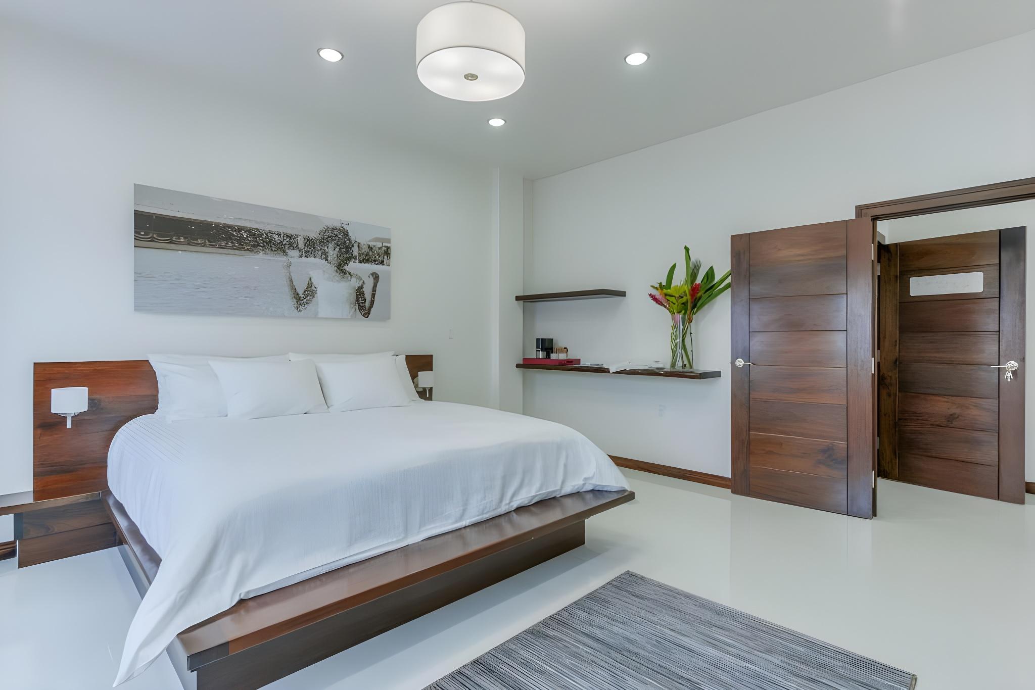 1 Bedroom, Beach, Suite, King Bed