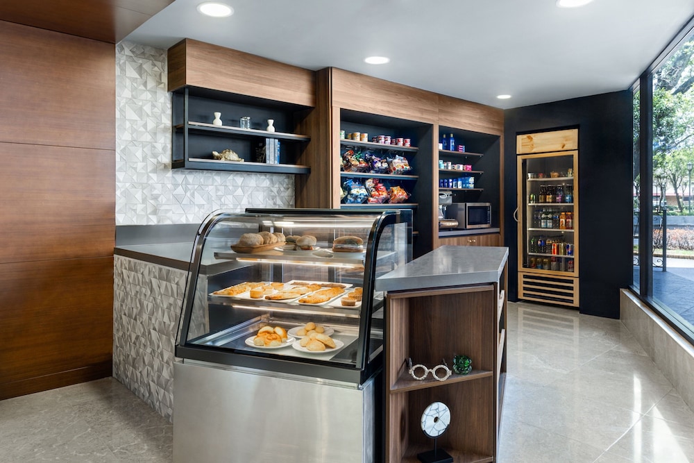 Delta Hotels by Marriott San Jose Aurola 10/50