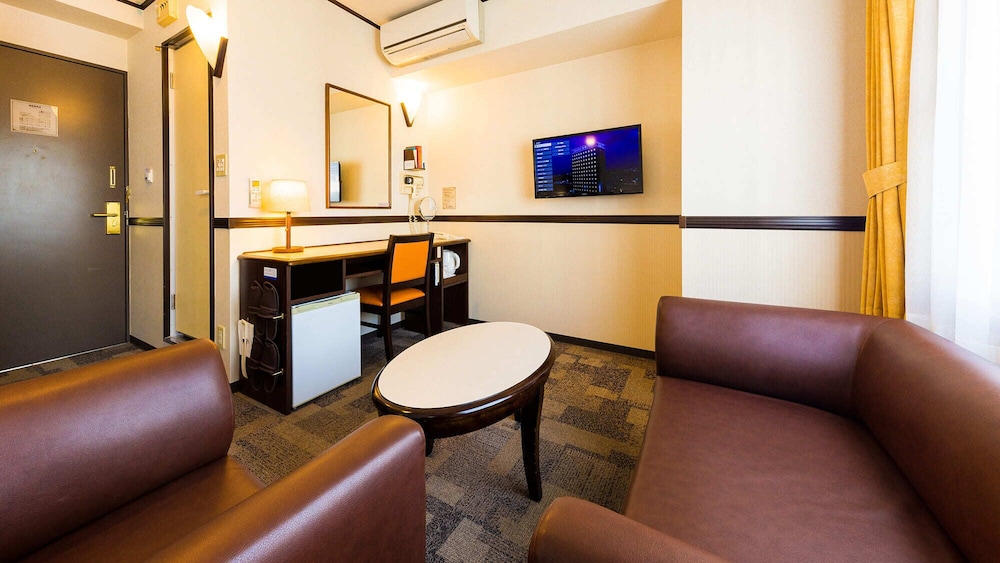 Toyoko Inn Keio Sen Hashimoto Eki Kita Guchi 49/52