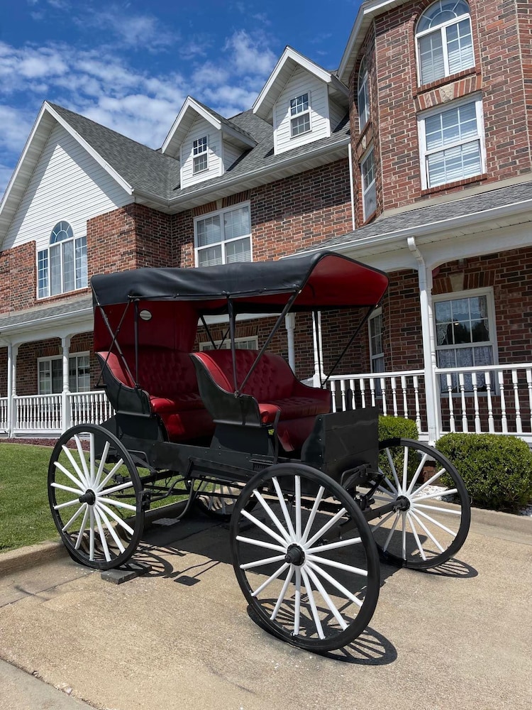 Carriage House Inn 56/61