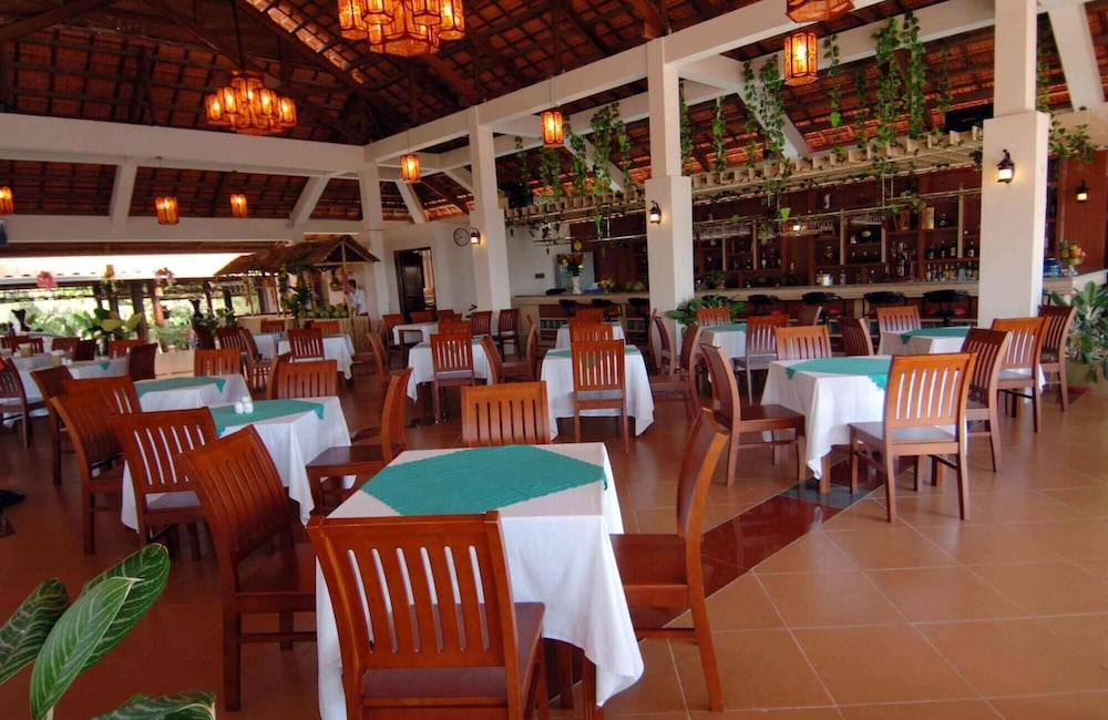 Saigon Emerald Resort 48/72