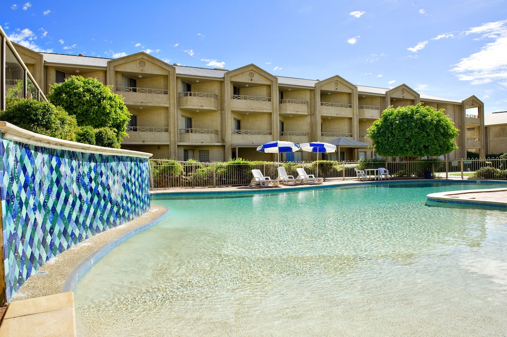 Abbey Beach Resort 30/34