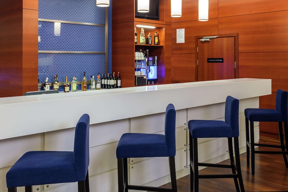Hampton By Hilton Warsaw Airport 7/30