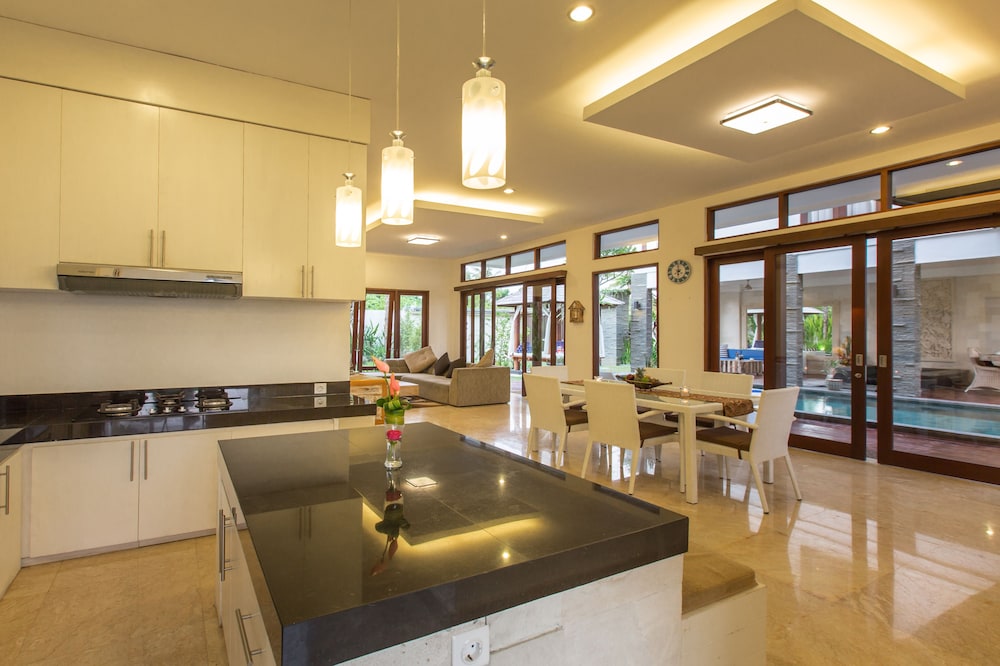 Villa Club Corner Residence by Nagisa Bali 23/34