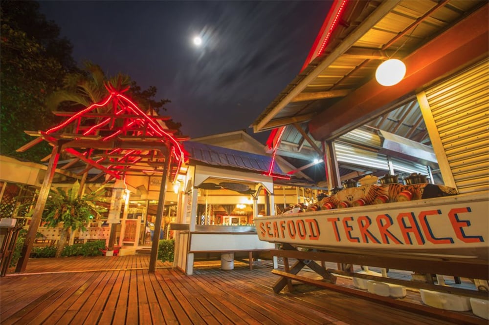 Coral View Island Resort 6/31