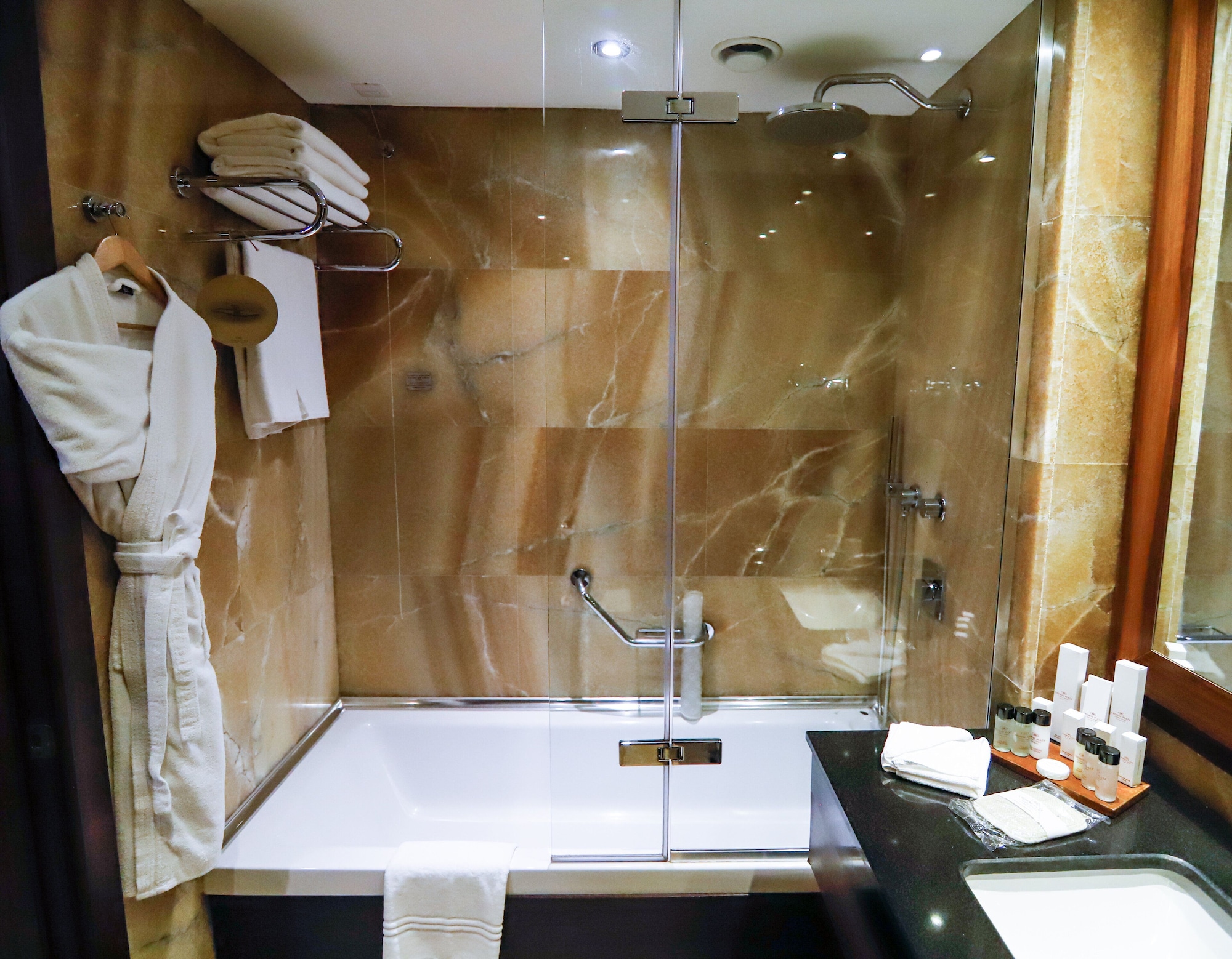 جناح بسرير فردي بغرفة نوم واحدة، Crowne Plaza Istanbul Harbiye Hotel 10/10