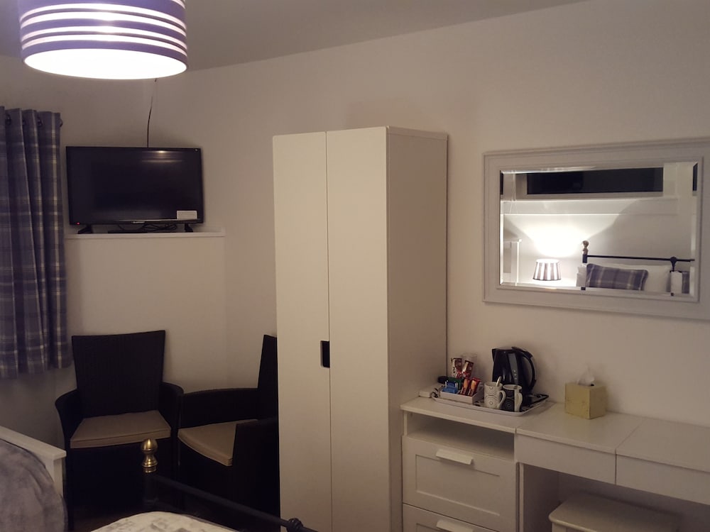 Carn Mhor Bed and Breakfast 30/50