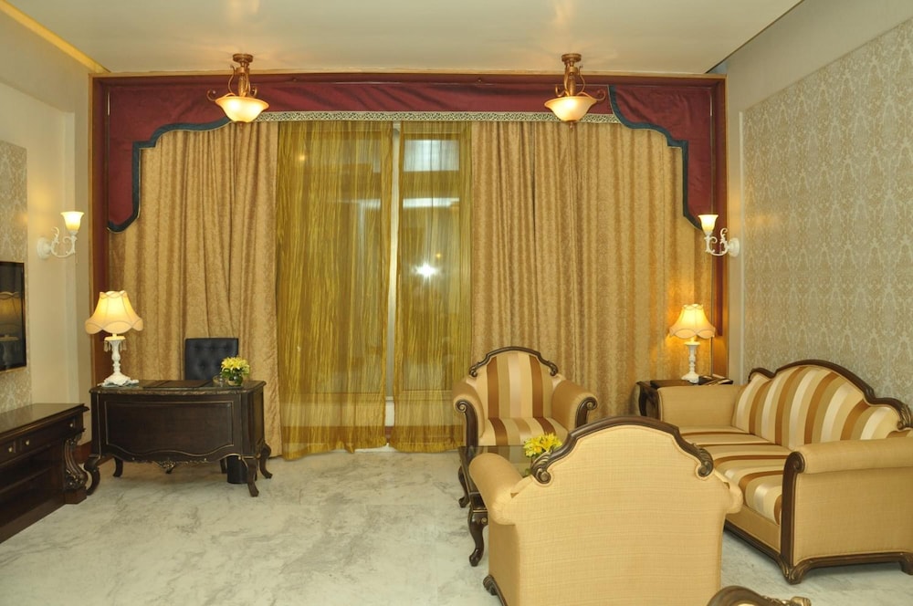 Royal Tulip Navi Mumbai 13/60