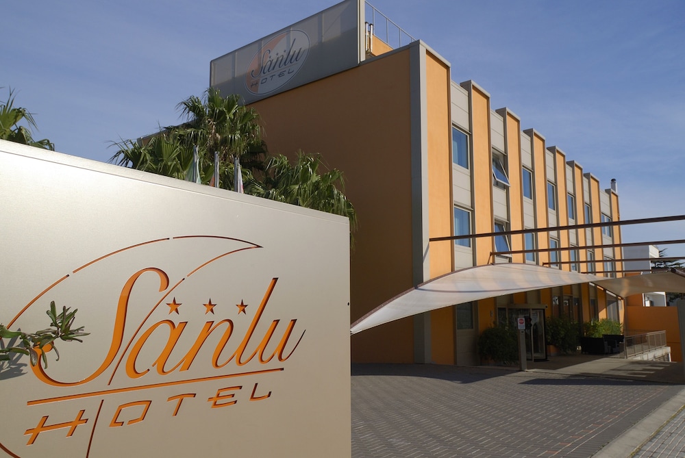 Sanlu Hotel 1/53
