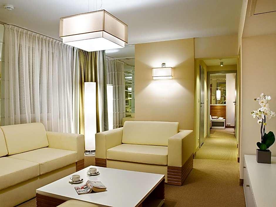 Hotel Petropol 15/25