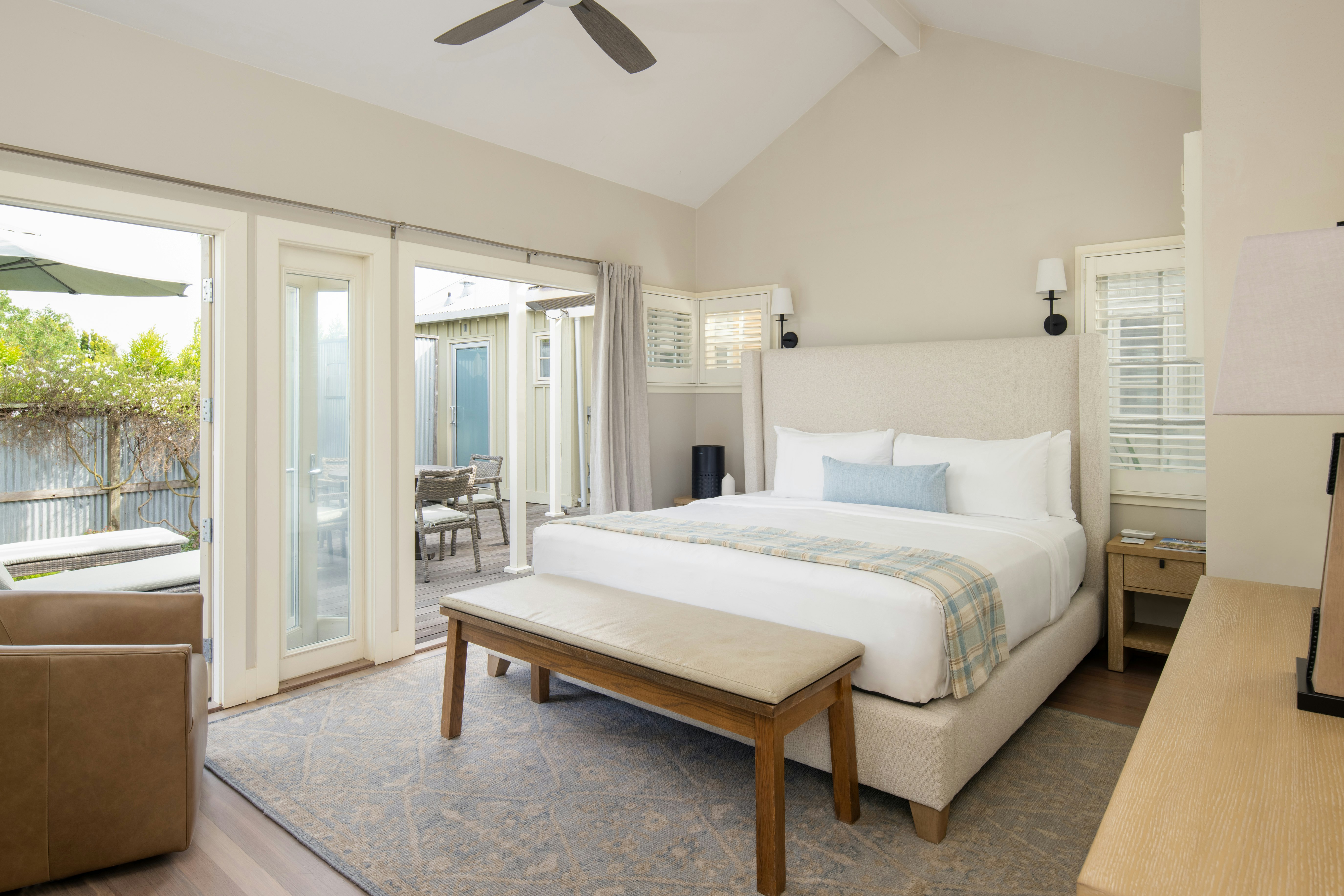 Wellness, Suite, King Bed, Sofa