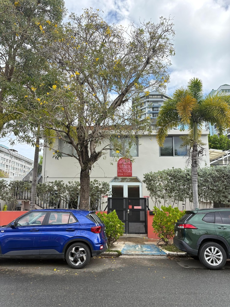 The Pelican Poshtel 41/50