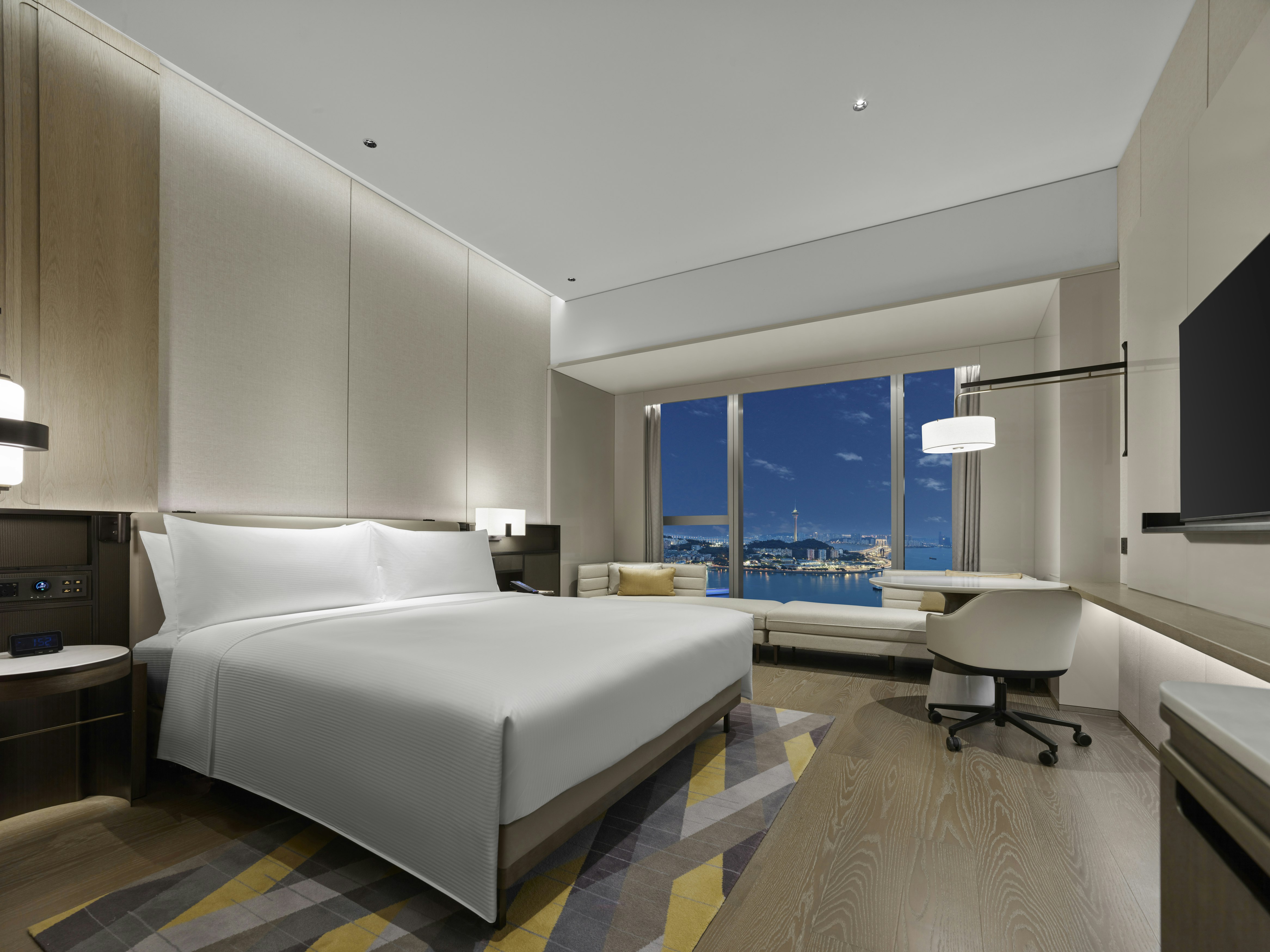 Executive, King Bed, Sea View