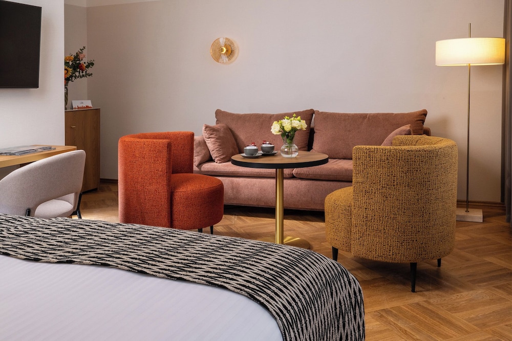 Palladian Hotel 50/67