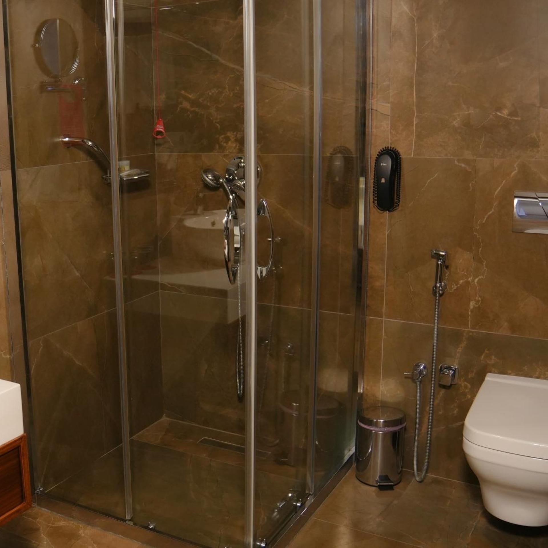 Ramada Hotel & Suites by Wyndham Erbil 32 Park 64/65