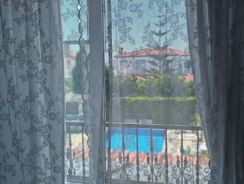 Pürlen Otel Alacati 27/32