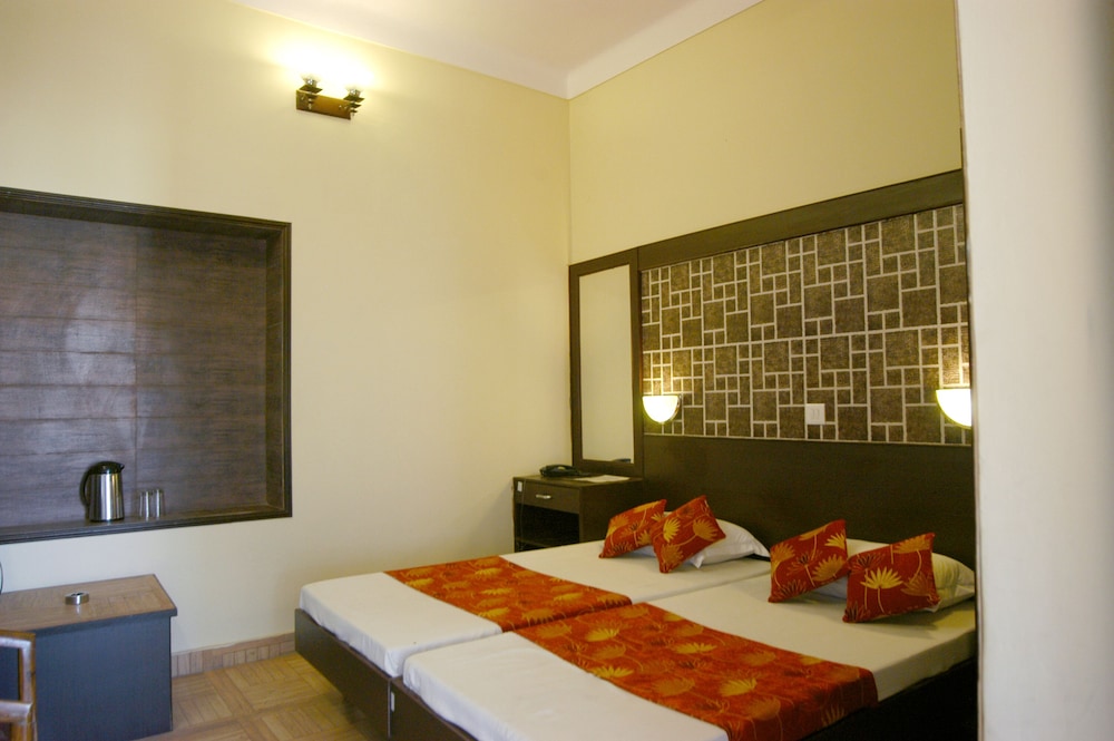 Hotel Varuna 12/46