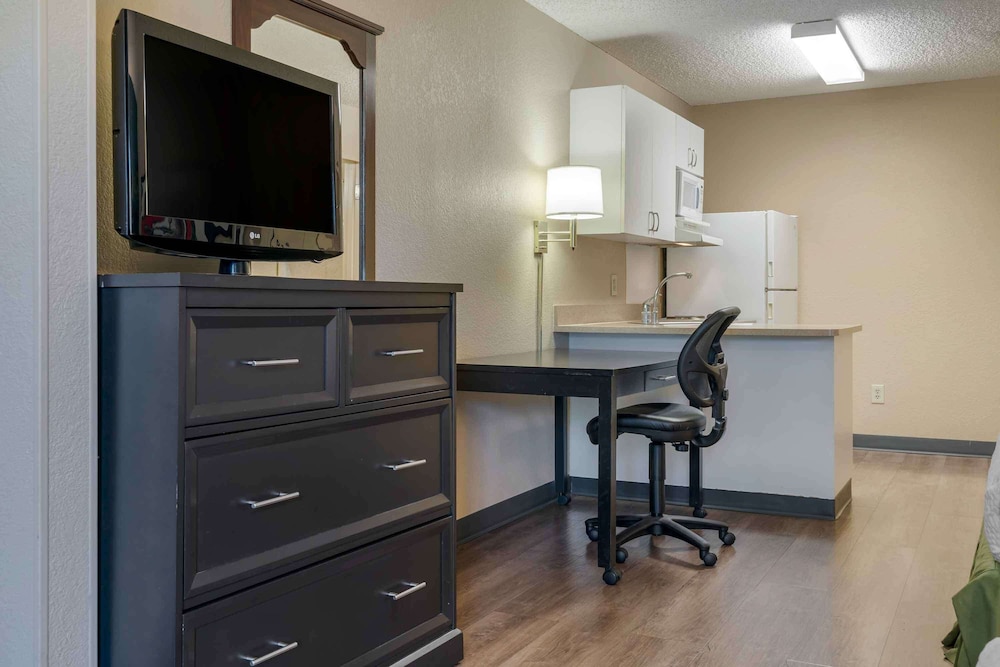 Extended Stay America Suites Santa Rosa South 29/37