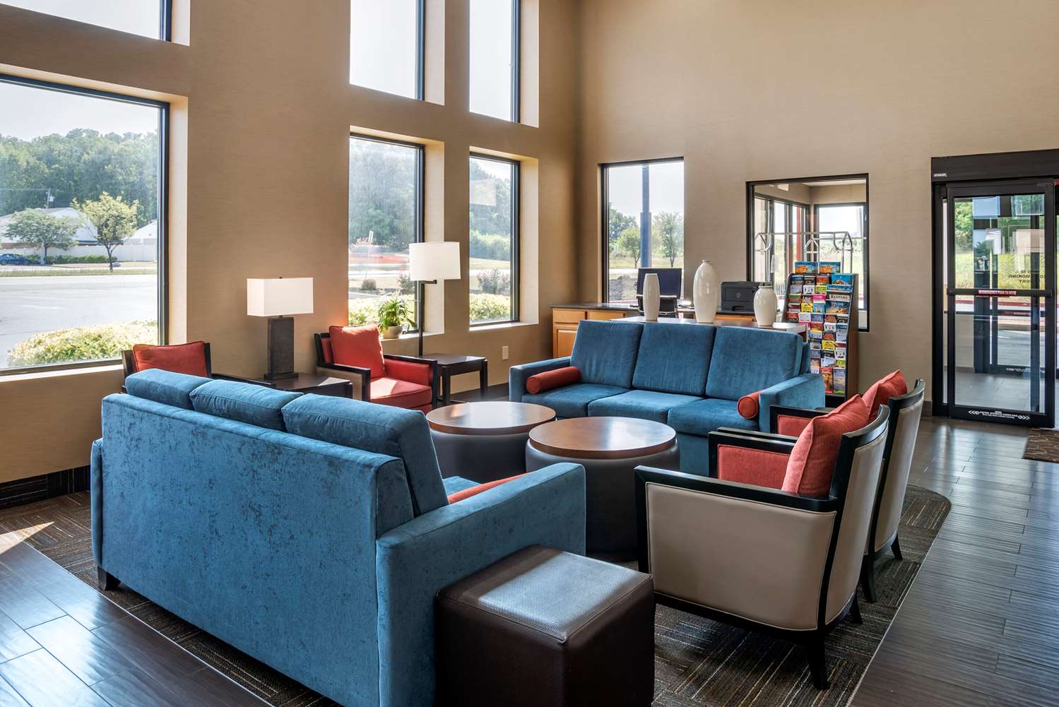 Comfort Suites Hagerstown Southeast 22/39