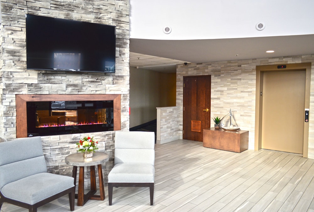 Holiday Inn & Suites Syracuse Airport - Liverpool 8/76