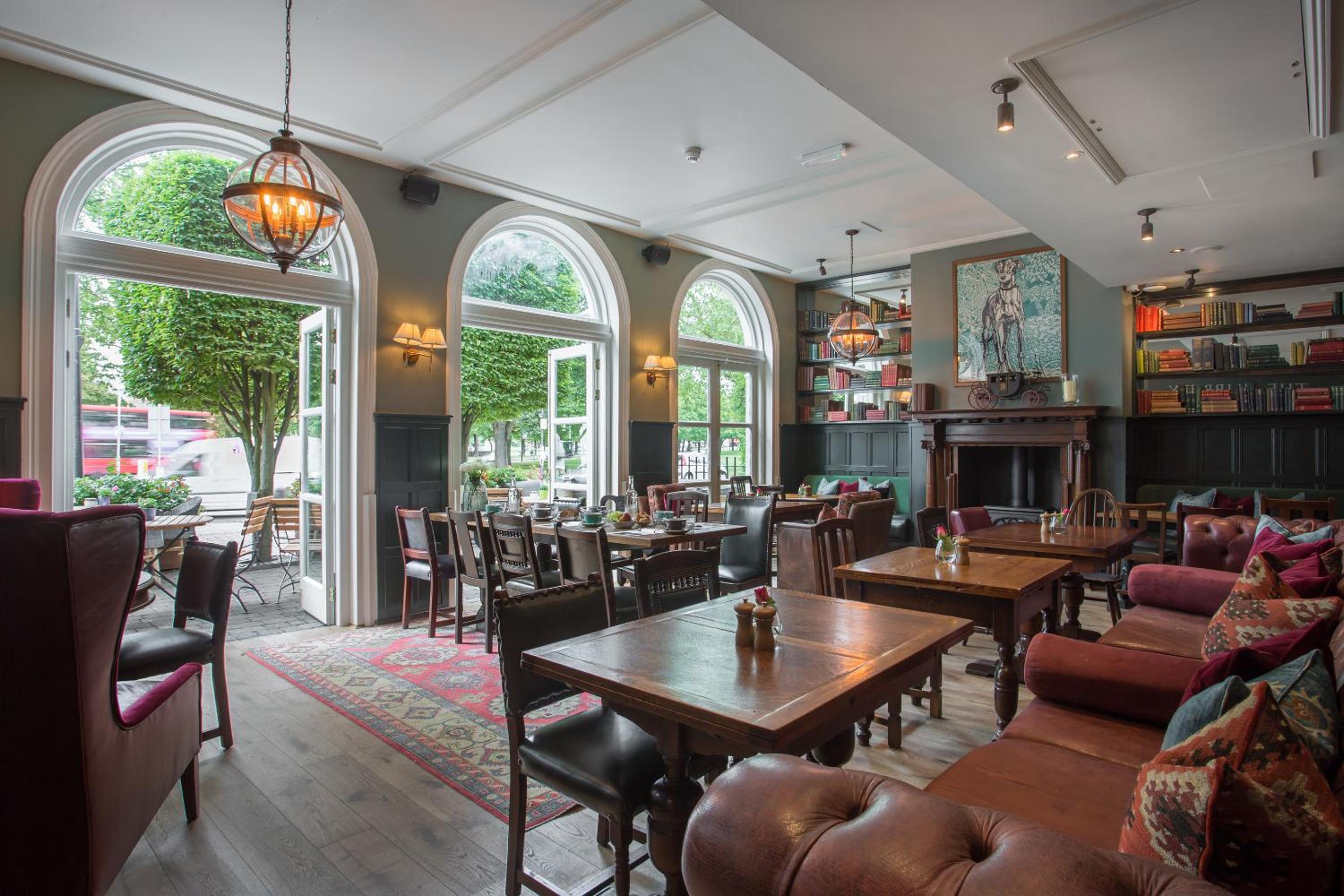 Coach & Horses Hotel 41/49