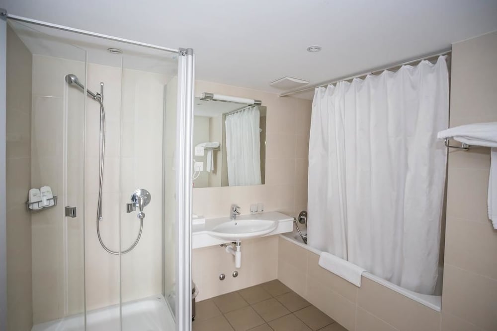 Hotel Hori INN 18/19