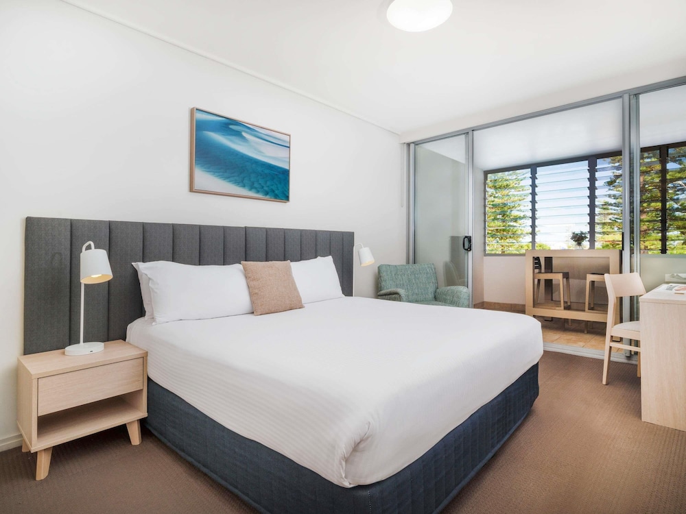 3 BEDROOMS, APARTMENT, OCEAN VIEW