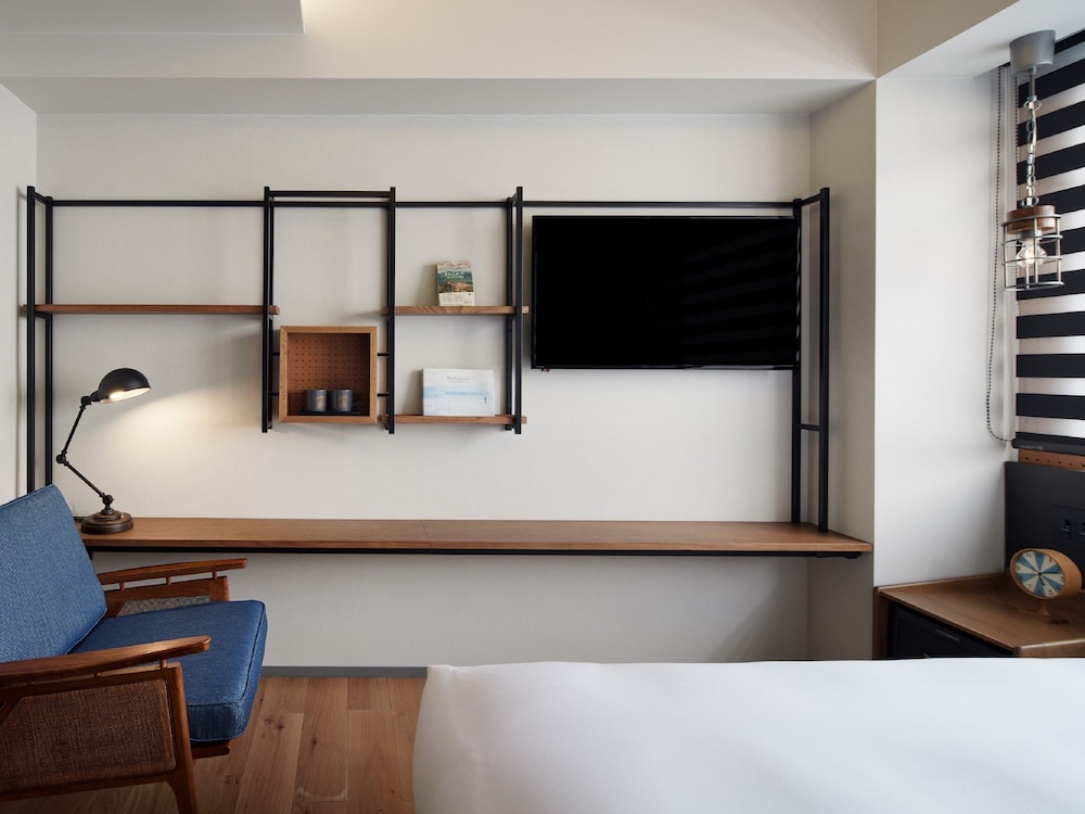 LAMP LIGHT BOOKS HOTEL fukuoka 20/50