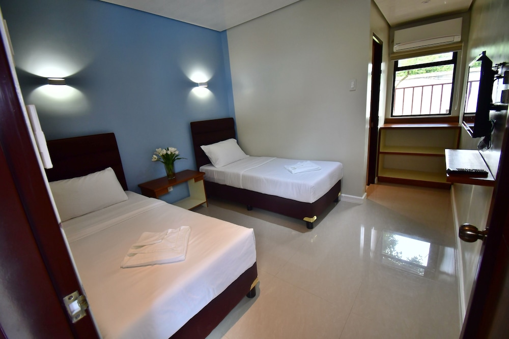 Charms Hotel 13/26