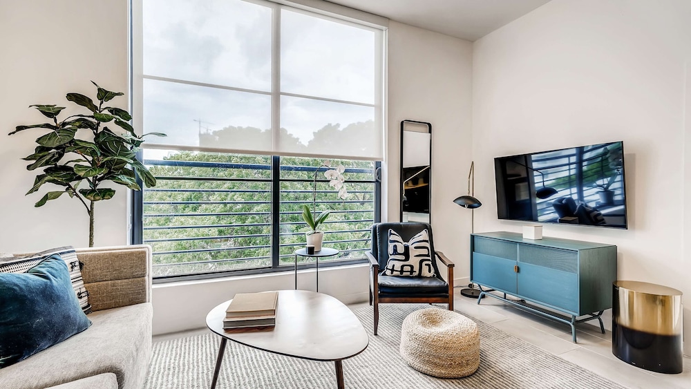Sentral Wynwood 32/48