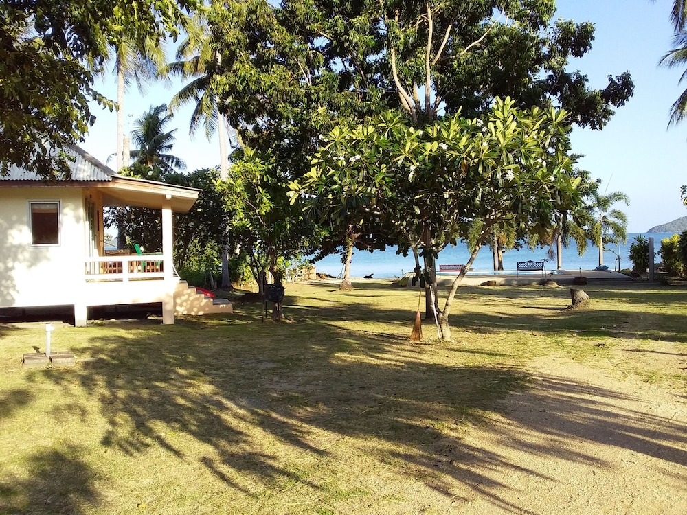 Jinta Beach Bungalow 28/44