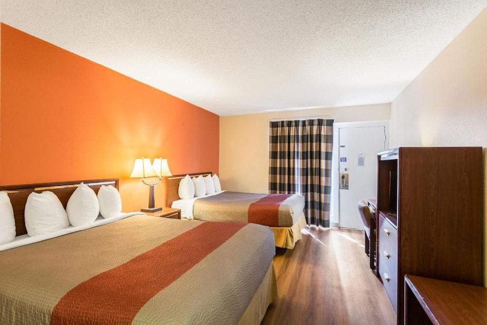 Motel6 Butte, MT - Historic City Center 16/59