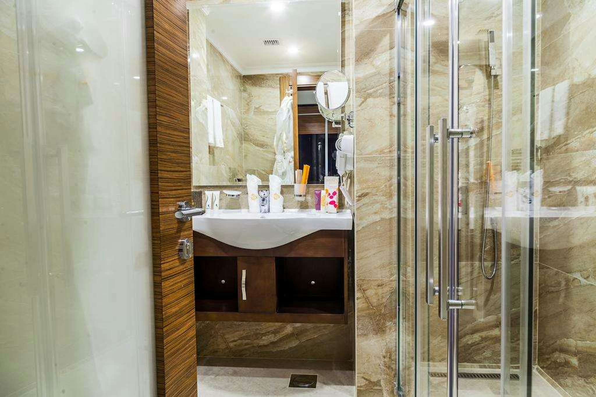 HARIR PALACE HOTEL 44/46