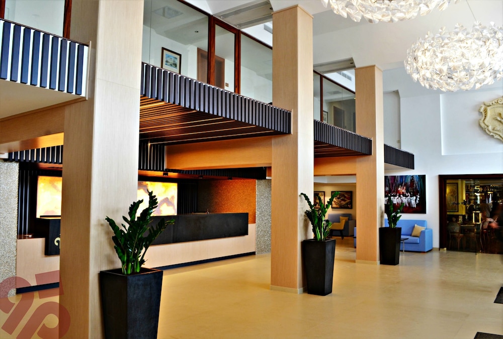 Qawra Palace Resort & Spa 17/66