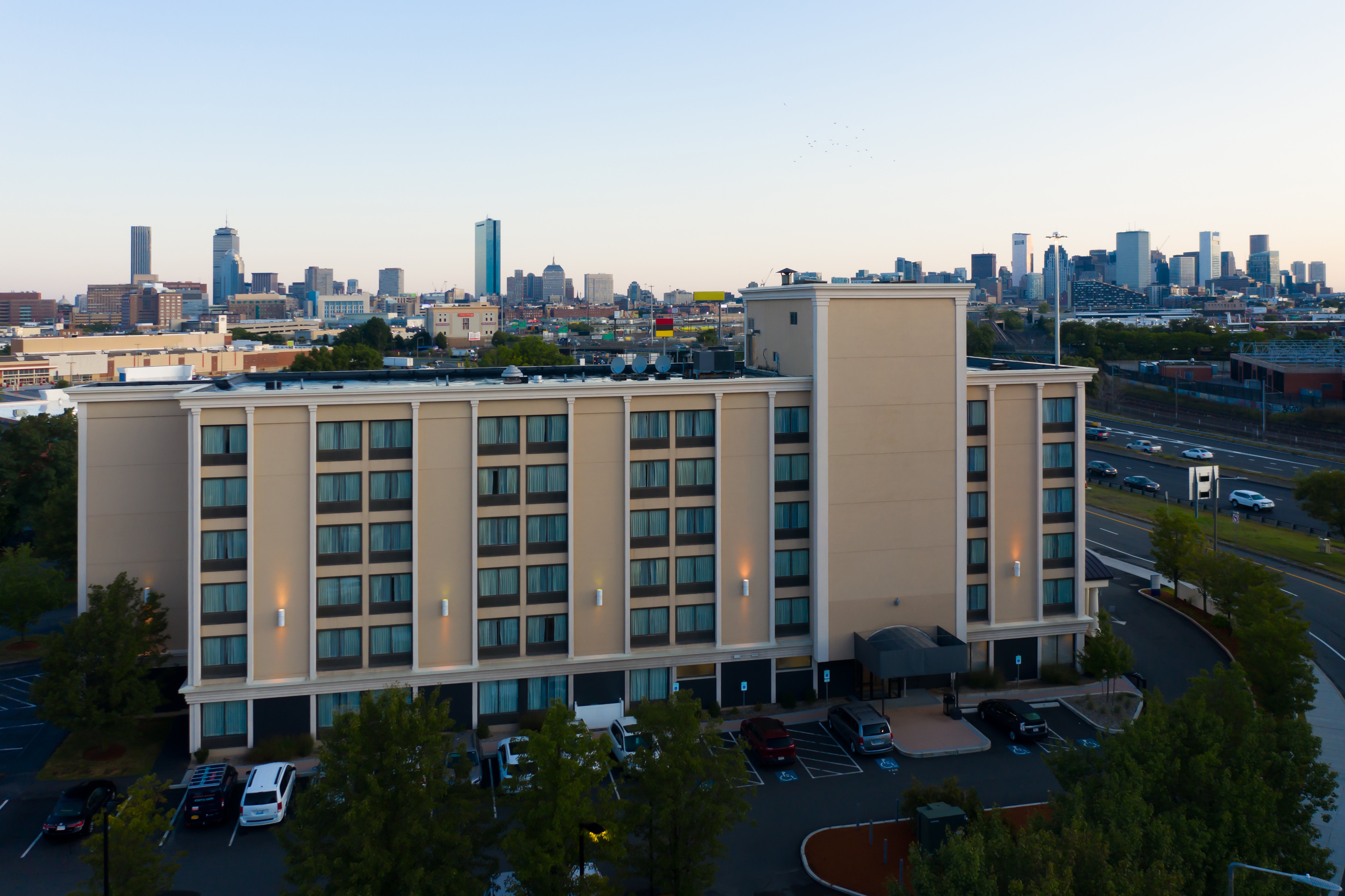 Holiday Inn Express Boston 3/63