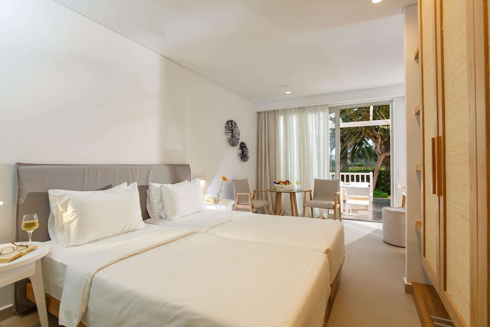 Anissa Beach and Village Hotel 29/80