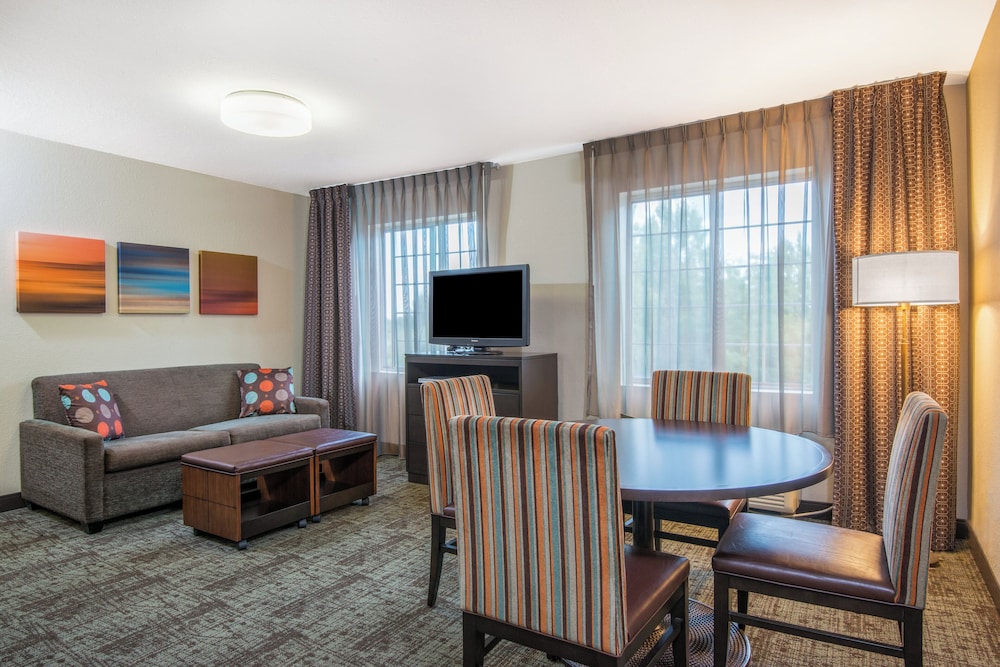 Staybridge Suites Allentown West 24/40