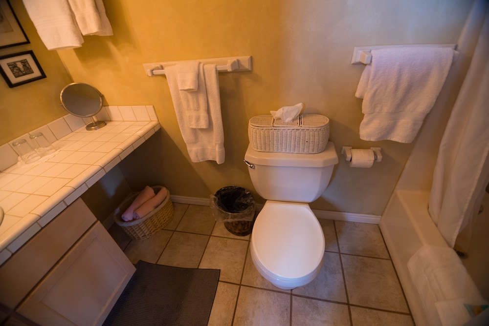 Skyridge Inn Bed & Breakfast 27/73