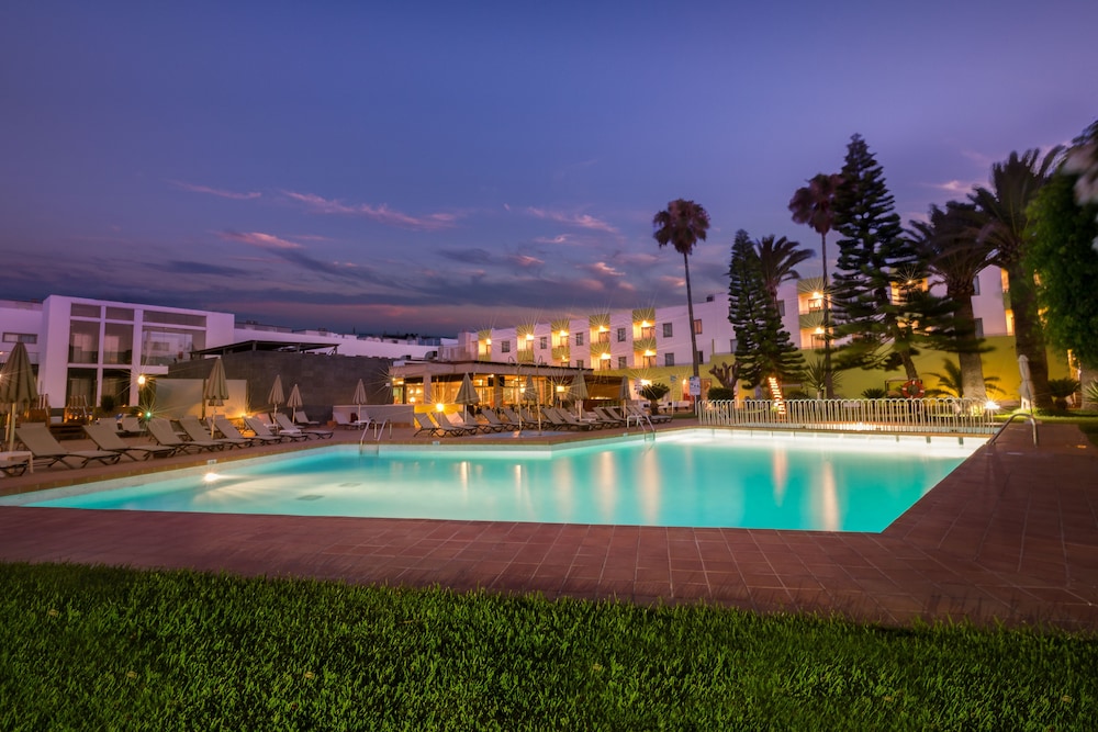 Hotel LIVVO Corralejo Beach 60/70