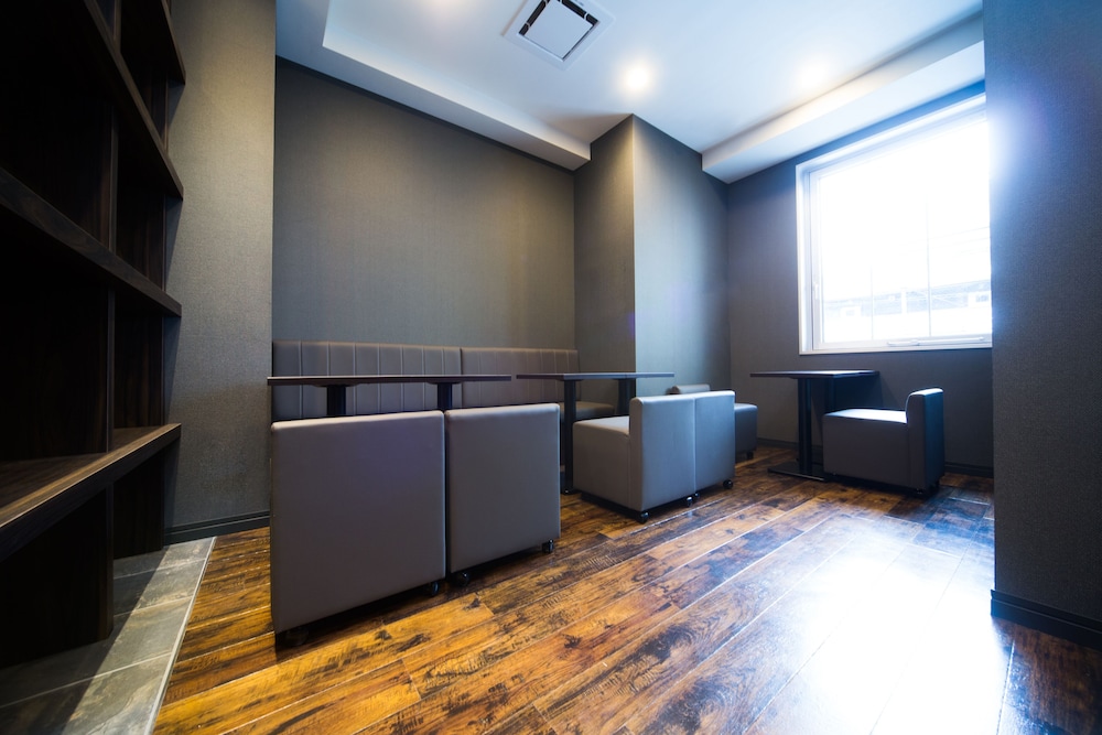 Tanimachi Luxe Hotel 10/57