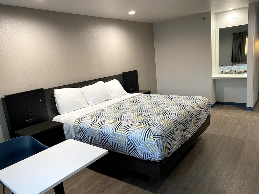 Motel6 Bullhead City, AZ 14/27