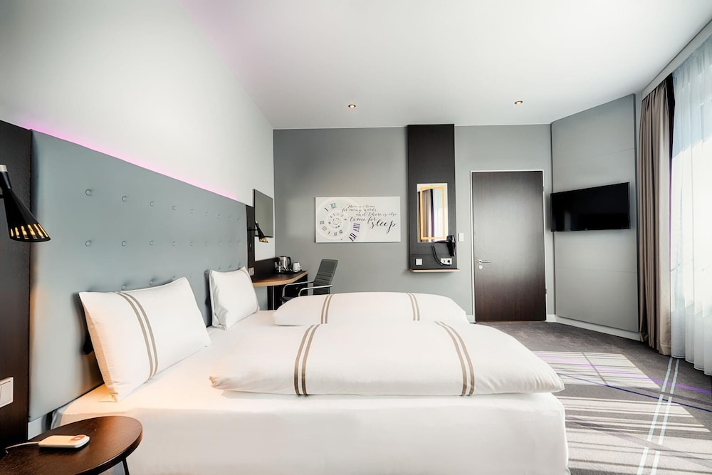 Premier Inn Dresden City Prager Strasse 15/49