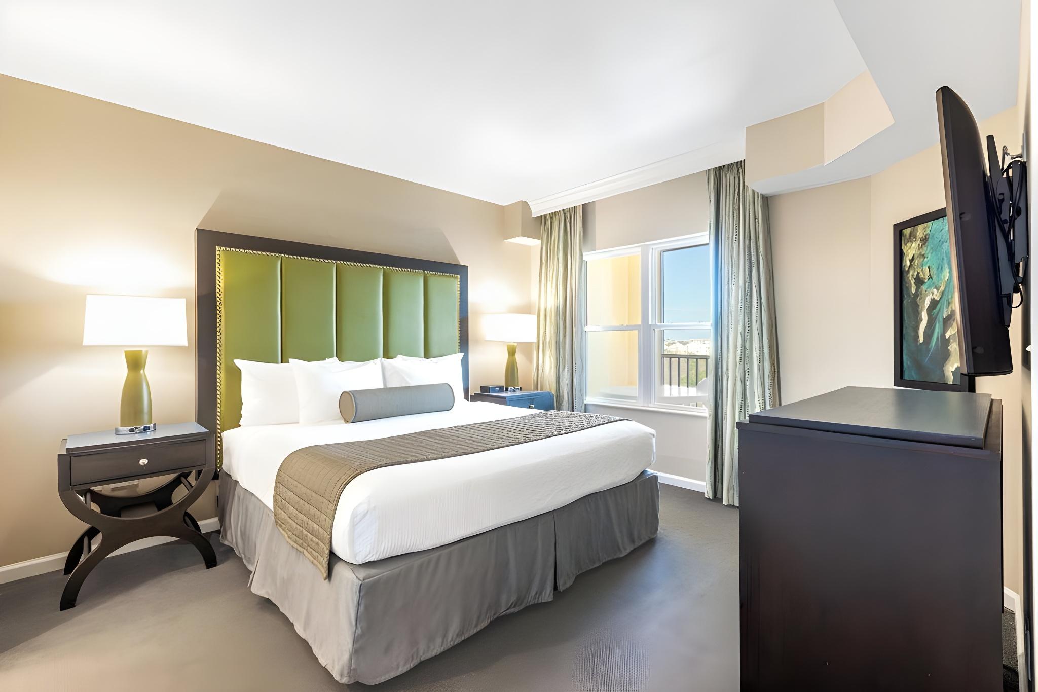 1 Bedroom, Suite, Fireworks View, Kitchenette
