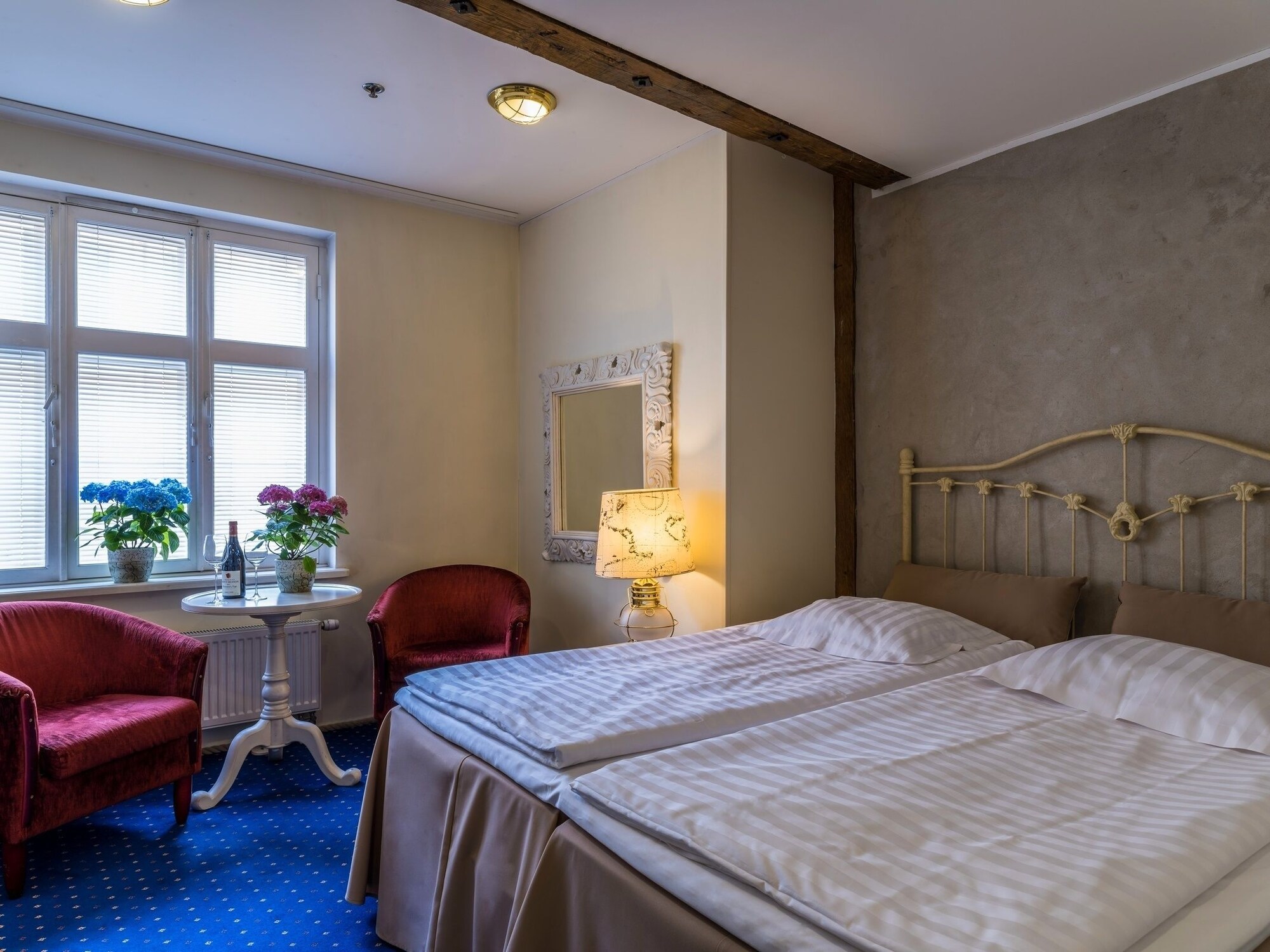 STANDARD, DOUBLE BED